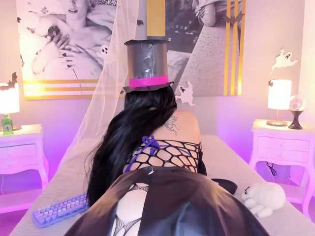 AlannaViera live cam on BongaCams