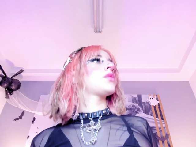 AlannaViera live cam on BongaCams
