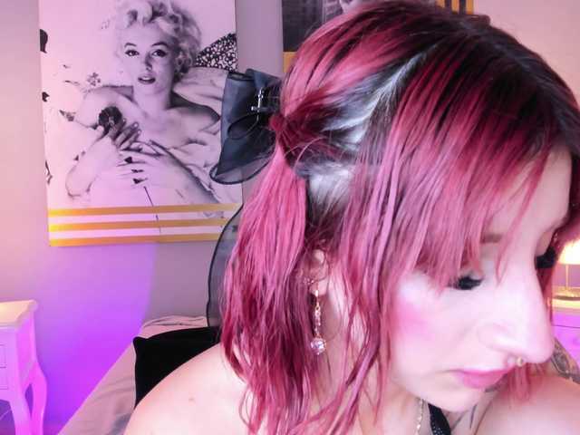 AlannaViera live cam on BongaCams