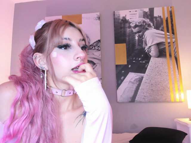 AlannaViera live cam on BongaCams