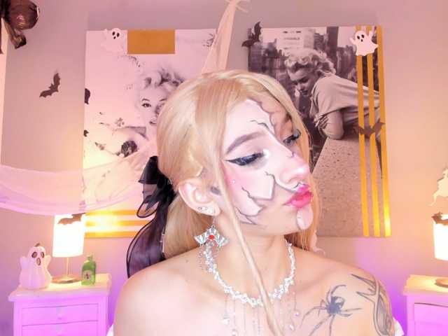 AlannaViera live cam on BongaCams