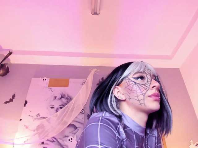 AlannaViera live cam on BongaCams