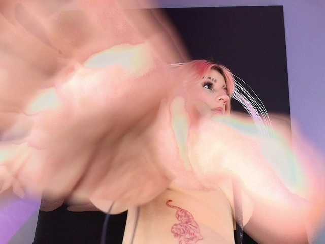 AlannaViera live cam on BongaCams