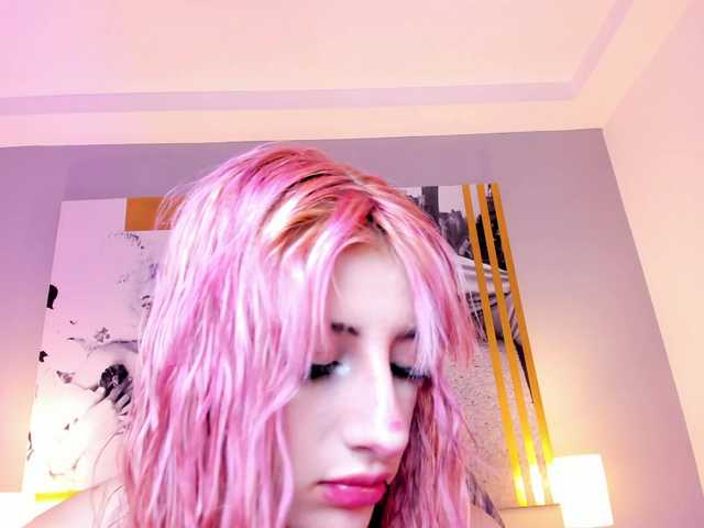 AlannaViera live cam on BongaCams