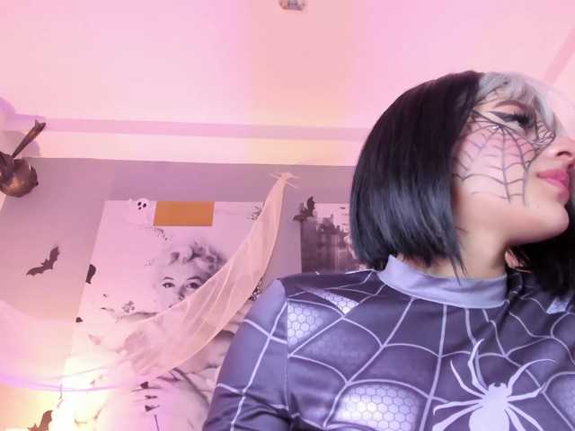AlannaViera live cam on BongaCams