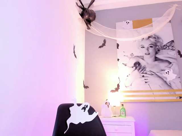 AlannaViera live cam on BongaCams