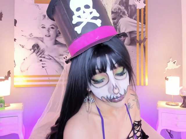 AlannaViera live cam on BongaCams