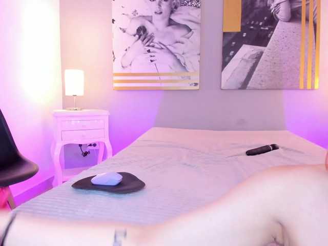 AlannaViera live cam on BongaCams