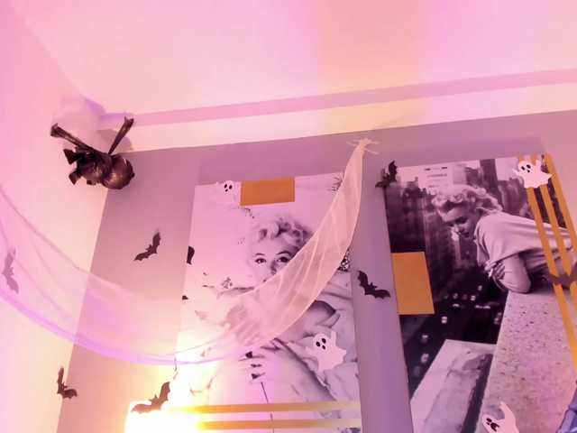 AlannaViera live cam on BongaCams
