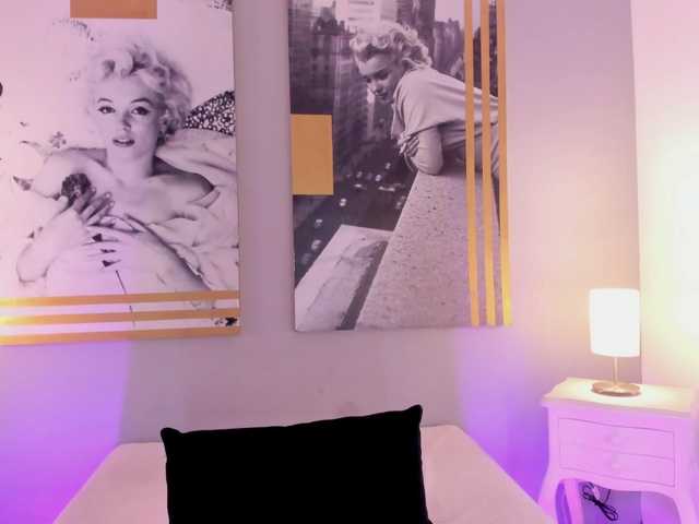 AlannaViera live cam on BongaCams