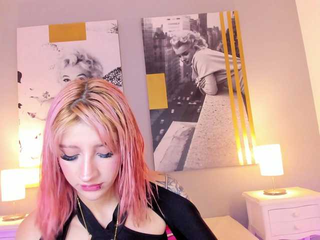 AlannaViera live cam on BongaCams