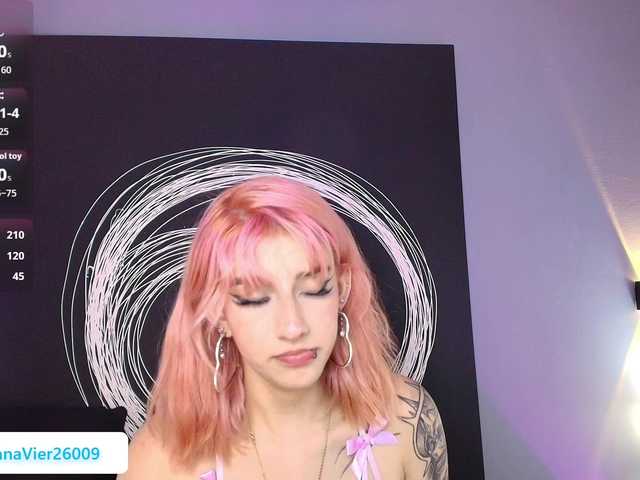 AlannaViera live cam on BongaCams