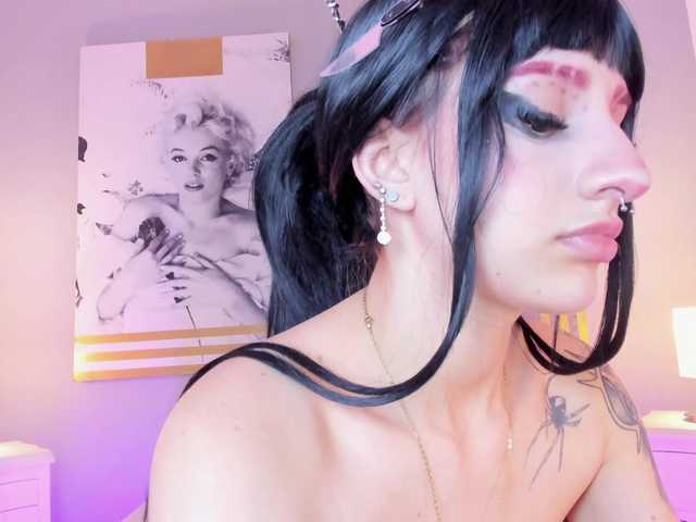 AlannaViera live cam on BongaCams