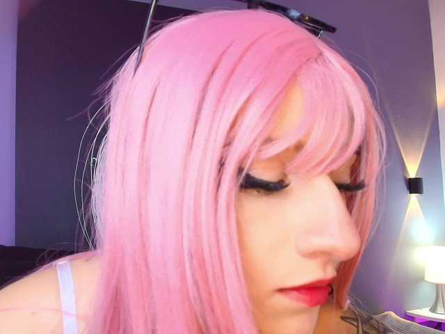 AlannaViera live cam on BongaCams