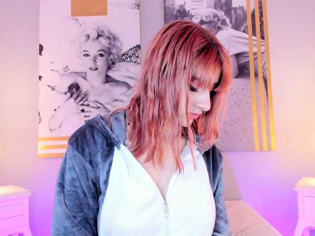 AlannaViera live cam on BongaCams