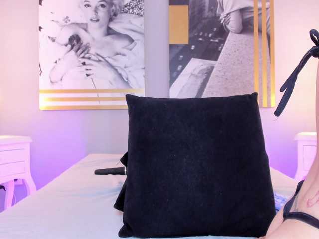 AlannaViera live cam on BongaCams