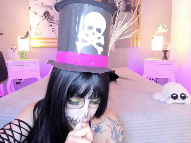 AlannaViera live cam on BongaCams