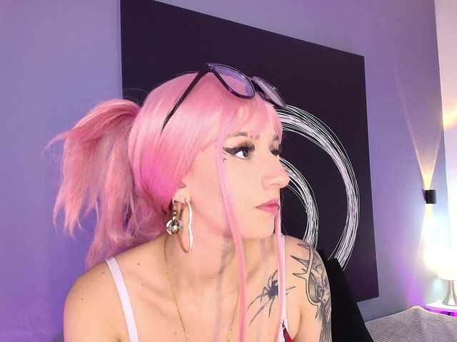 AlannaViera live cam on BongaCams