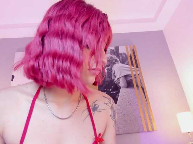 AlannaViera live cam on BongaCams