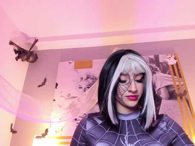 AlannaViera live cam on BongaCams