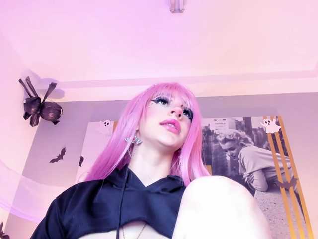 AlannaViera live cam on BongaCams