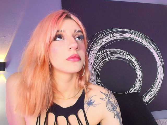 AlannaViera live cam on BongaCams