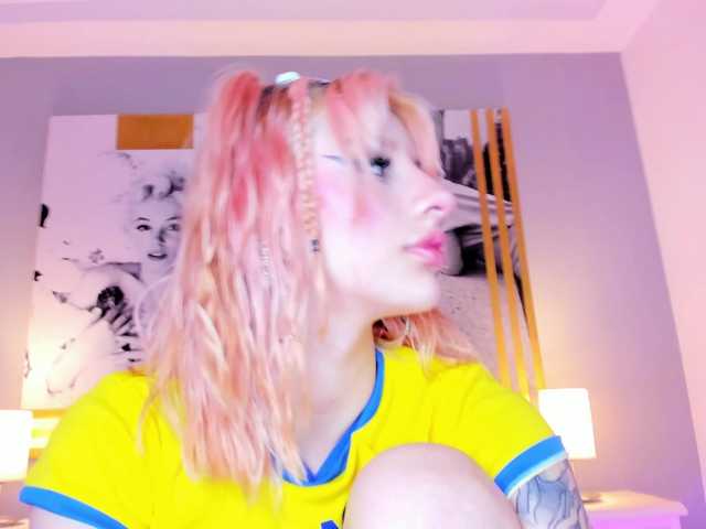 AlannaViera live cam on BongaCams
