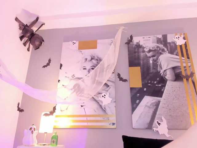 AlannaViera live cam on BongaCams