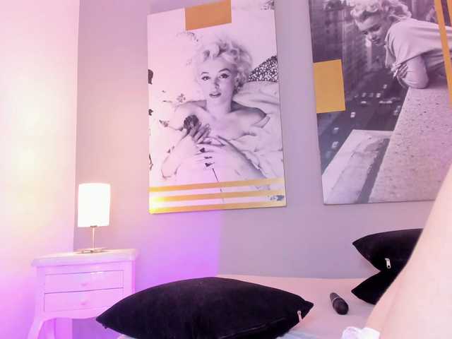 AlannaViera live cam on BongaCams