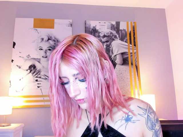 AlannaViera live cam on BongaCams