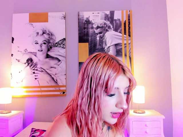 AlannaViera live cam on BongaCams