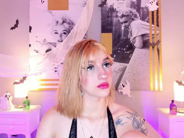 AlannaViera live cam on BongaCams