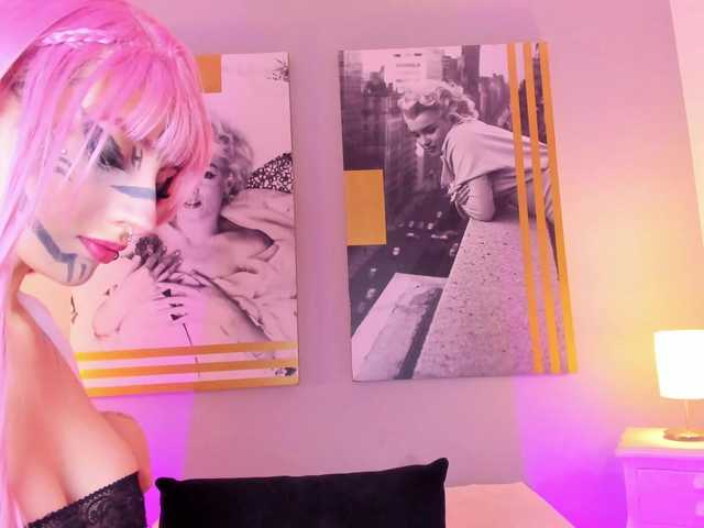 AlannaViera live cam on BongaCams