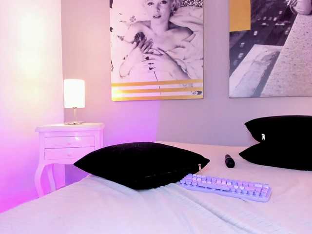 AlannaViera live cam on BongaCams