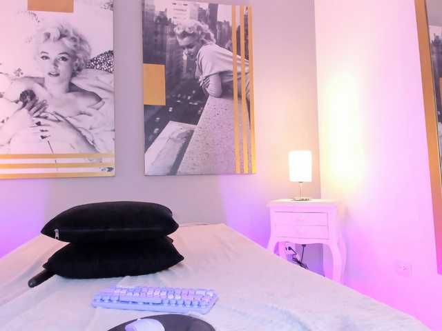 AlannaViera live cam on BongaCams