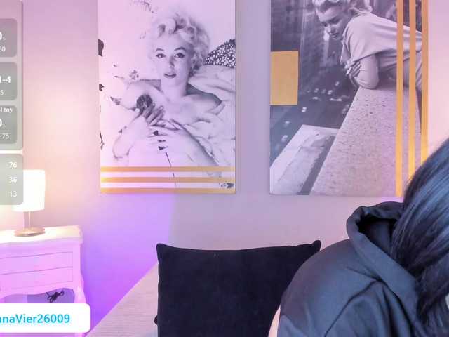 AlannaViera live cam on BongaCams