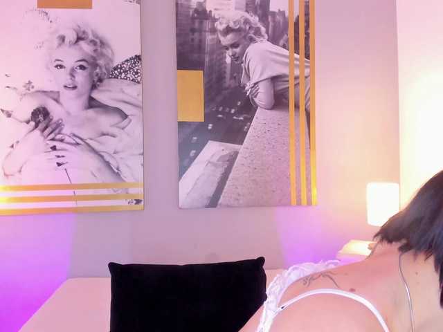 AlannaViera live cam on BongaCams
