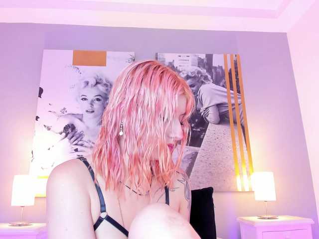 AlannaViera live cam on BongaCams