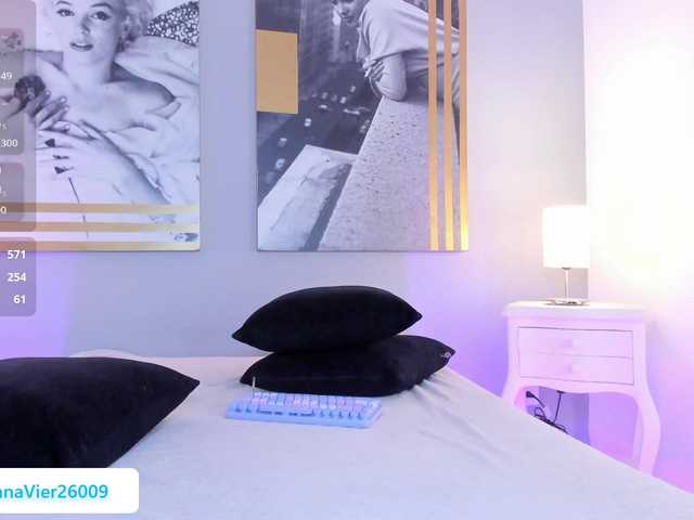 AlannaViera live cam on BongaCams