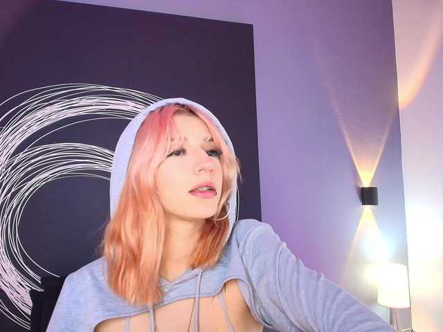 AlannaViera live cam on BongaCams