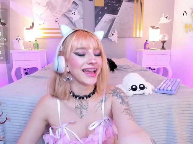 AlannaViera live cam on BongaCams