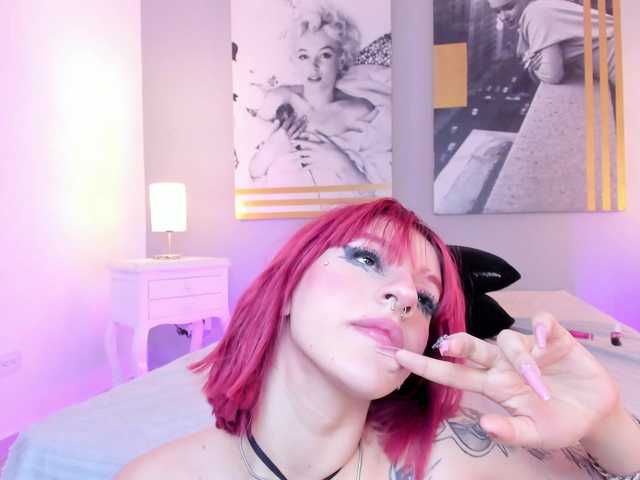 AlannaViera live cam on BongaCams
