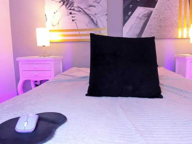 AlannaViera live cam on BongaCams