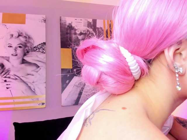 AlannaViera live cam on BongaCams