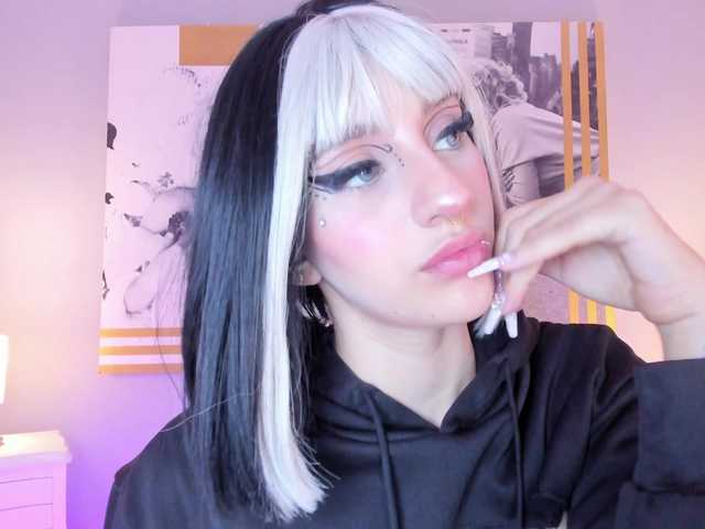 AlannaViera live cam on BongaCams