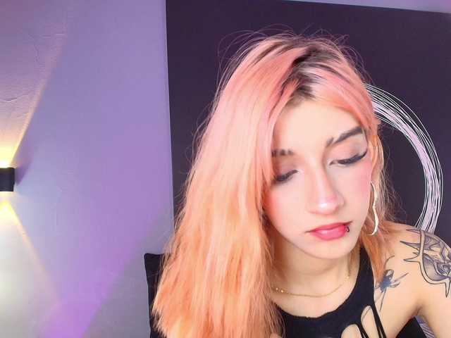 AlannaViera live cam on BongaCams