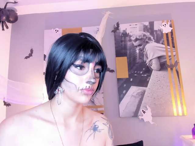 AlannaViera live cam on BongaCams