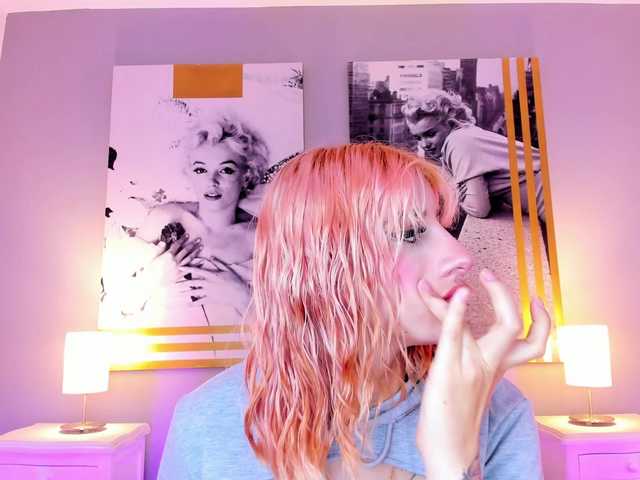 AlannaViera live cam on BongaCams