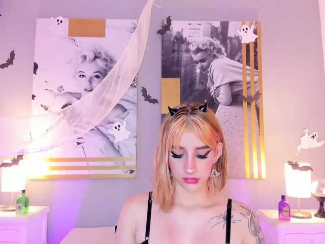 AlannaViera live cam on BongaCams