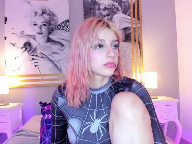 AlannaViera live cam on BongaCams
